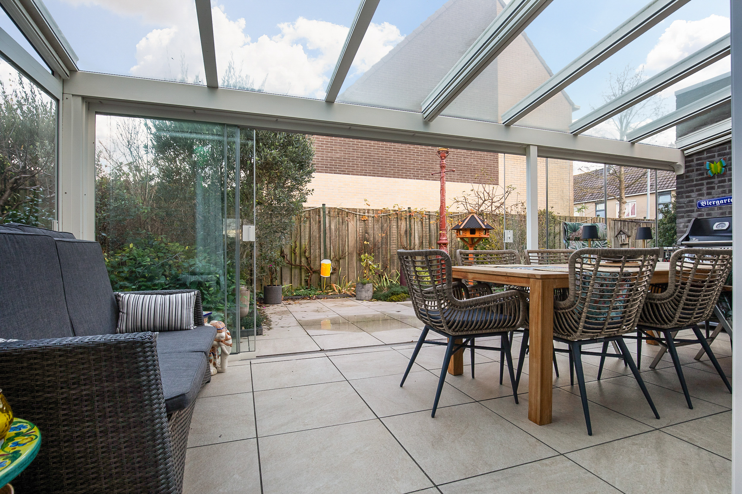 Taniaburg 36 , 2135 BX Hoofddorp 38